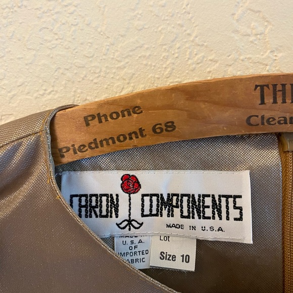 Caron Components Vintage Metallic Gold Blouse - Picture 4 of 7